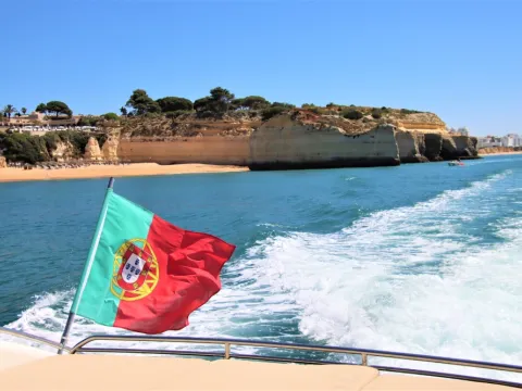 Morning Yacht Charters Vale do Lobo - Catamaran for private charter in Vilamoura