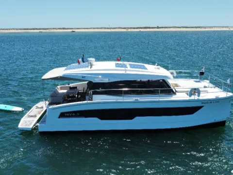 Marie de L'eau - Fountaine Pajot 40'