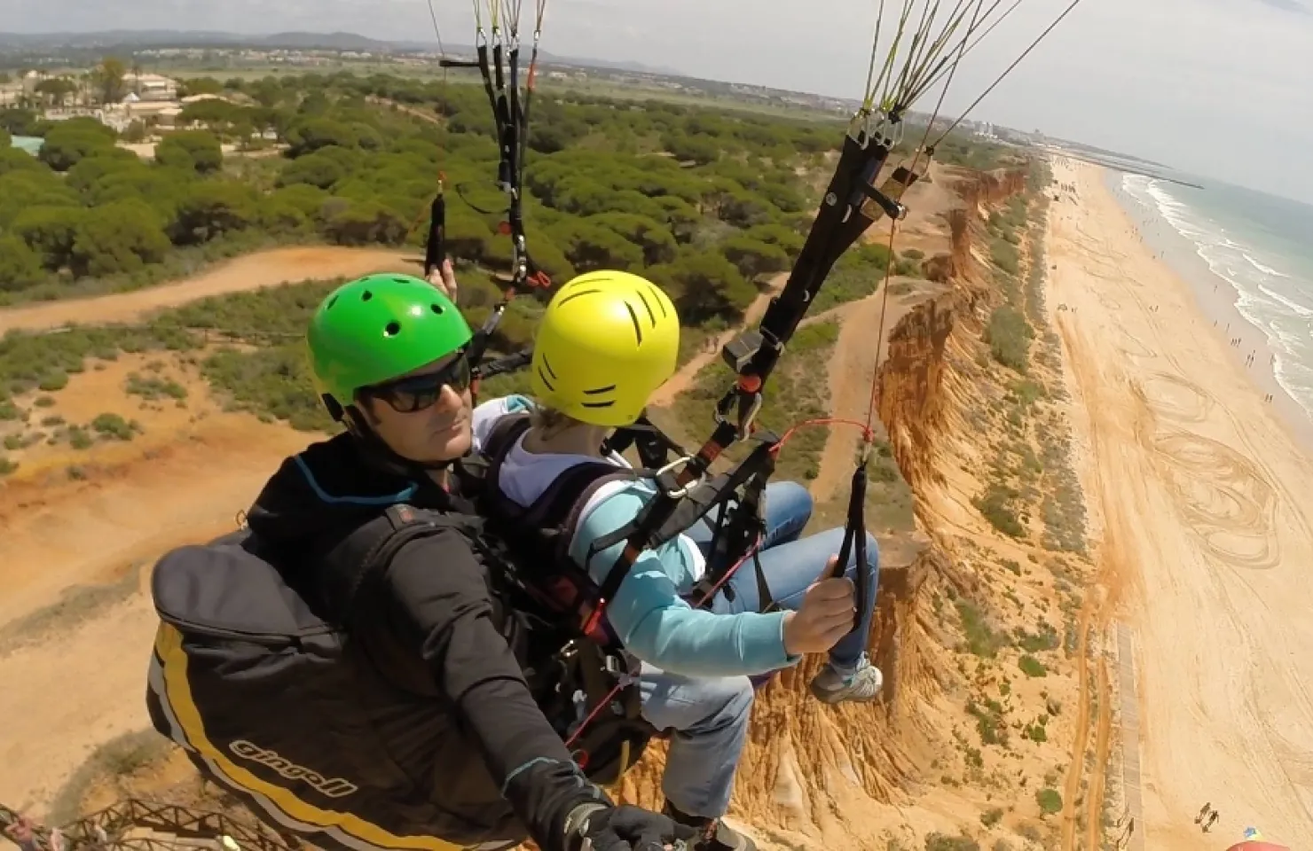 Paragliding experience in Vilamoura - Skydive Algarve