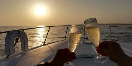 CHAMPAGNE CRUISES