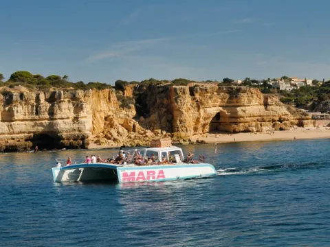 Catamarã MARA - Cruzeiro pelas Cavernas e Litoral