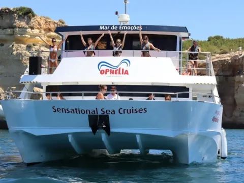 Catamarã Ophelia Gruta Benagil e BBQ 