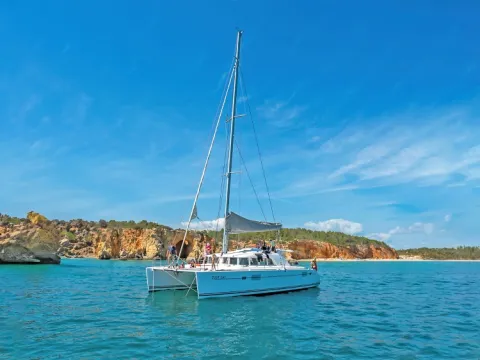 Luxury Catamaran to Ponta da Piedade from Lagos - Luxury Catamaran Rental Lagos