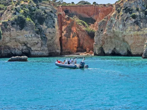 Passeio de Barco Privado a Benagil ou Ponta da Piedade - Aluguer de Barcos Lagos